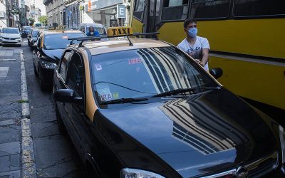 Proponen que se exima del pago de la renovación del carnet de conducir a choferes del transporte público de Rosario